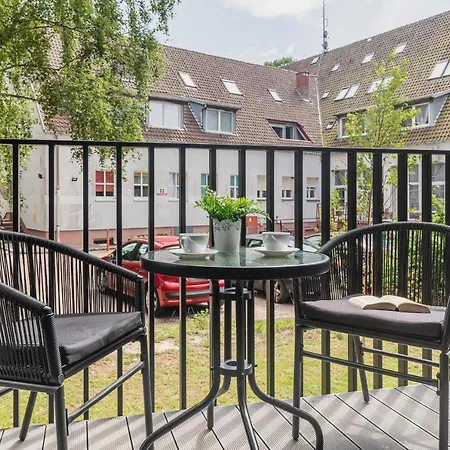Kolo Brzegu By Renters Aparthotel 3*