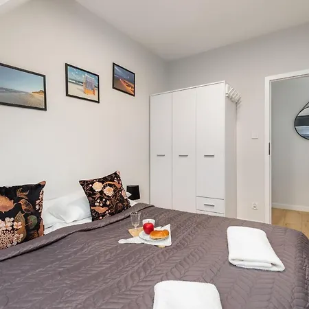 Kolo Brzegu By Renters Lägenhetshotell