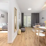Kolo Brzegu By Renters 3* Колобжег