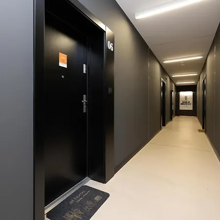 Aparthotel Kolo Brzegu By Renters 3*