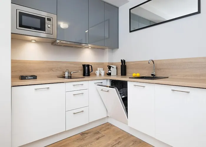 Kolo Brzegu By Renters Aparthotel 3*