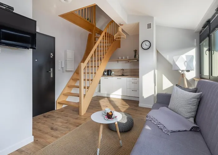 Kolo Brzegu By Renters Aparthotel 3*